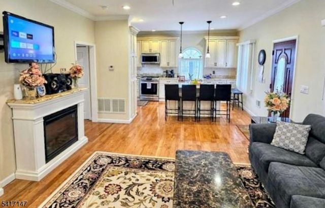 89 Rose St, Wood-ridge Boro, NJ 07075