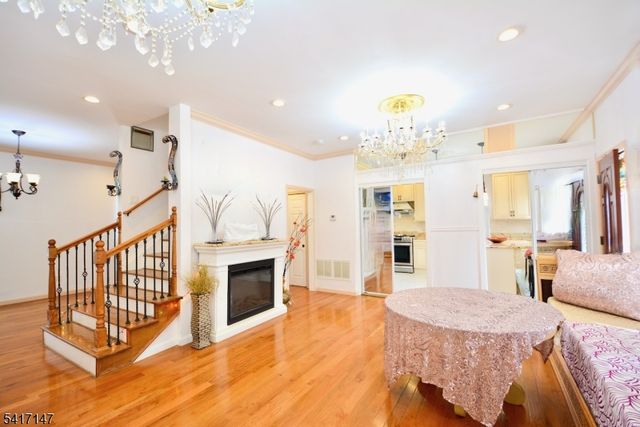 89 Rose St, Wood-ridge Boro, NJ 07075