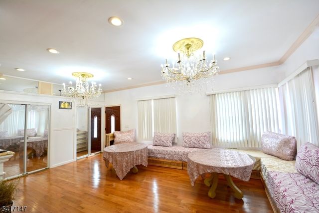 89 Rose St, Wood-ridge Boro, NJ 07075