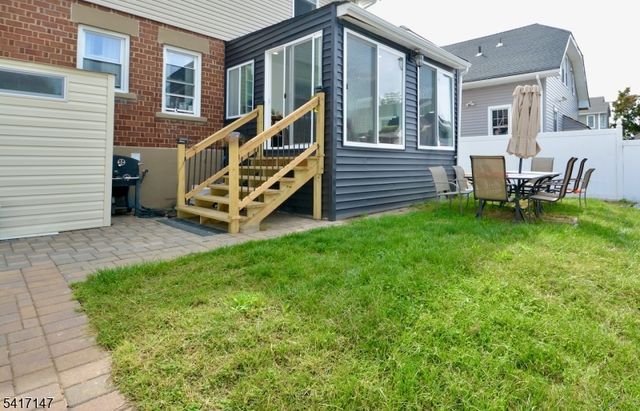 89 Rose St, Wood-ridge Boro, NJ 07075