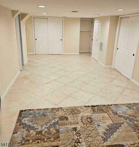 89 Rose St, Wood-ridge Boro, NJ 07075