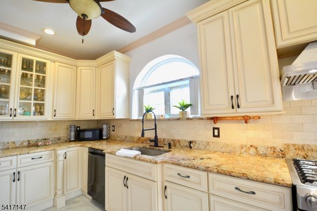 89 Rose St, Wood-ridge Boro, NJ 07075