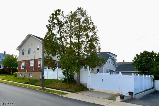 89 Rose St, Wood-ridge Boro, NJ 07075