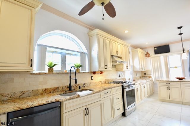 89 Rose St, Wood-ridge Boro, NJ 07075