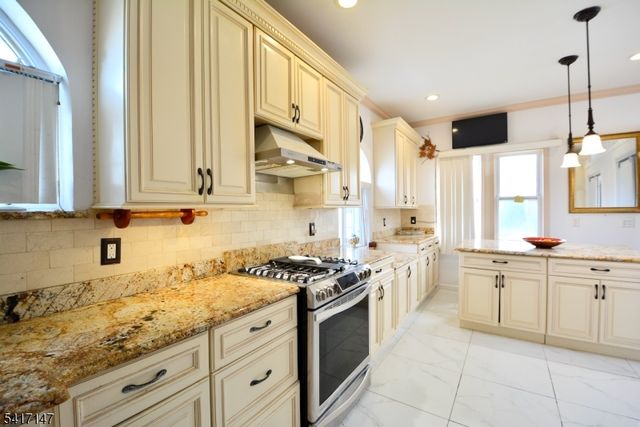 89 Rose St, Wood-ridge Boro, NJ 07075