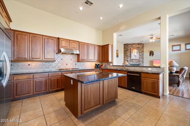 10432 E WINTER SUN Drive, Scottsdale, AZ 85262