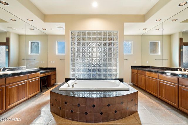 10432 E WINTER SUN Drive, Scottsdale, AZ 85262