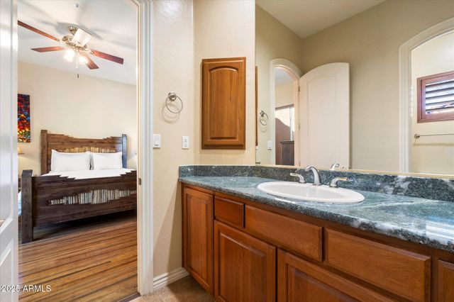10432 E WINTER SUN Drive, Scottsdale, AZ 85262