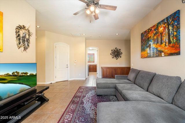 10432 E WINTER SUN Drive, Scottsdale, AZ 85262