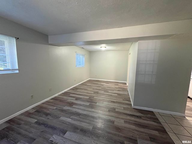 3617 W RICHWOODS Boulevard, Peoria, IL 61604