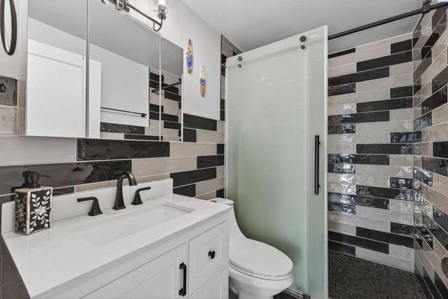 2211 W 6th Ave, Kennewick, WA 99336