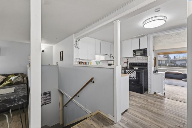 2211 W 6th Ave, Kennewick, WA 99336