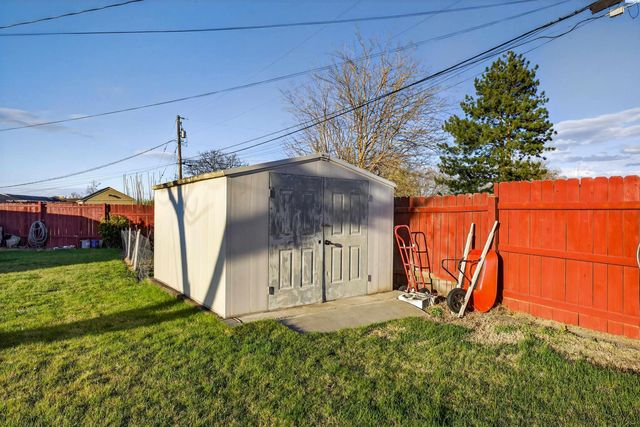 2211 W 6th Ave, Kennewick, WA 99336