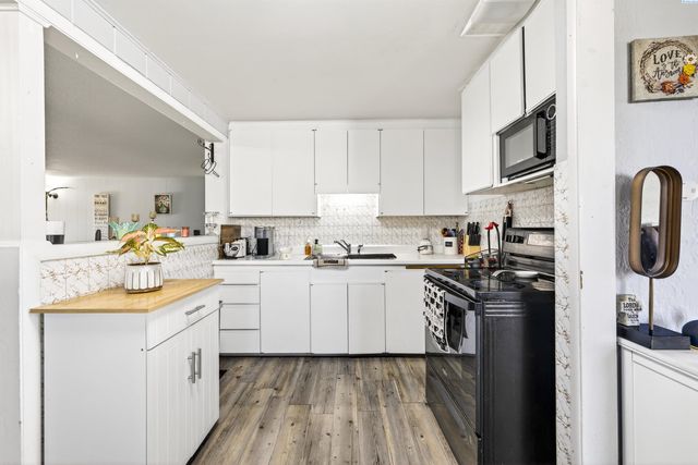 2211 W 6th Ave, Kennewick, WA 99336