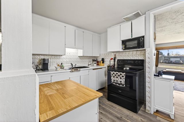 2211 W 6th Ave, Kennewick, WA 99336