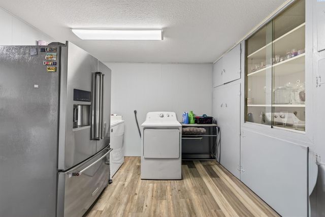 2211 W 6th Ave, Kennewick, WA 99336