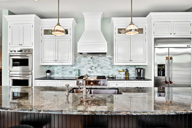 820 Peninsula Drive, Wauconda, IL 60084