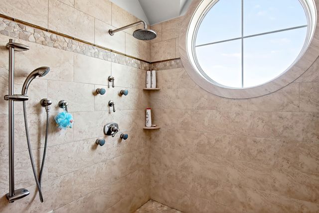 820 Peninsula Drive, Wauconda, IL 60084