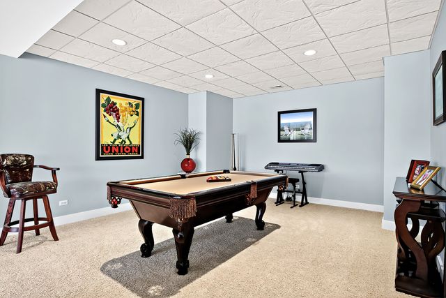 820 Peninsula Drive, Wauconda, IL 60084
