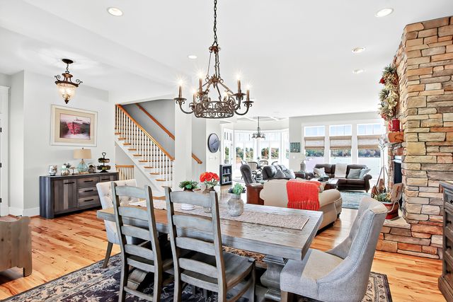 820 Peninsula Drive, Wauconda, IL 60084