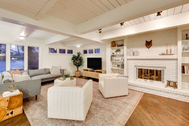 400 S Crescent Avenue, Park Ridge, IL 60068