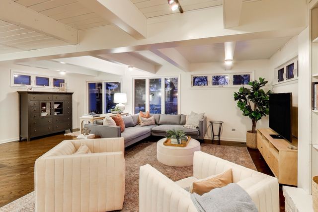 400 S Crescent Avenue, Park Ridge, IL 60068