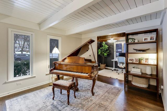 400 S Crescent Avenue, Park Ridge, IL 60068