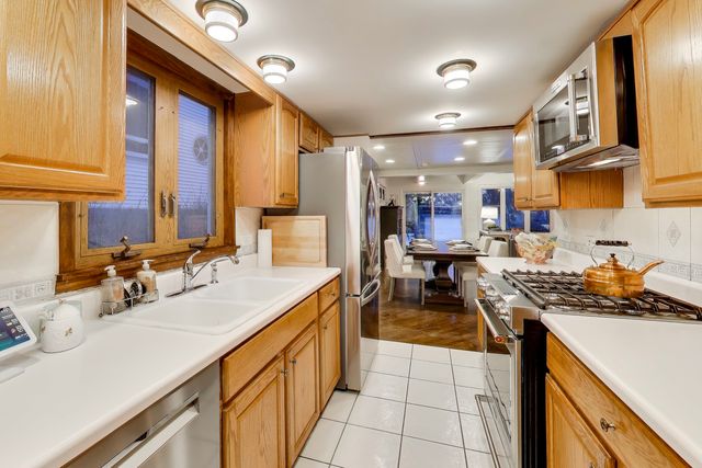 400 S Crescent Avenue, Park Ridge, IL 60068