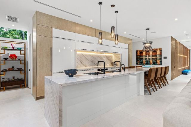 1106 N Swinton Avenue, Delray Beach, FL 33444