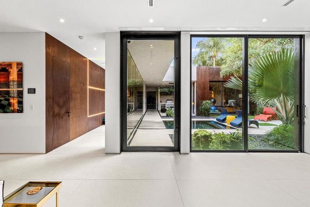 1106 N Swinton Avenue, Delray Beach, FL 33444