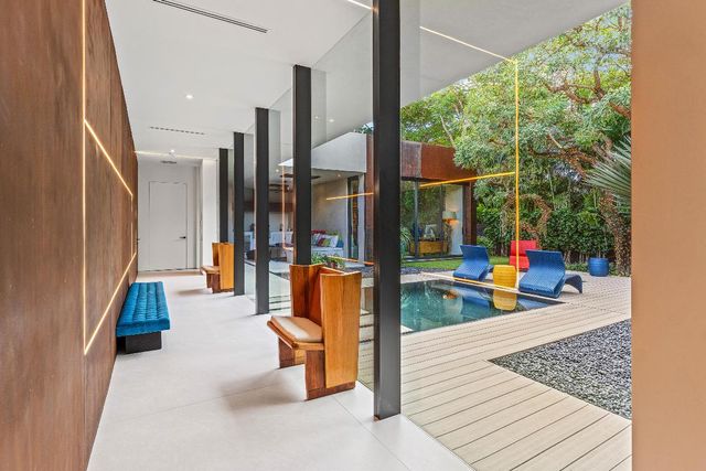 1106 N Swinton Avenue, Delray Beach, FL 33444