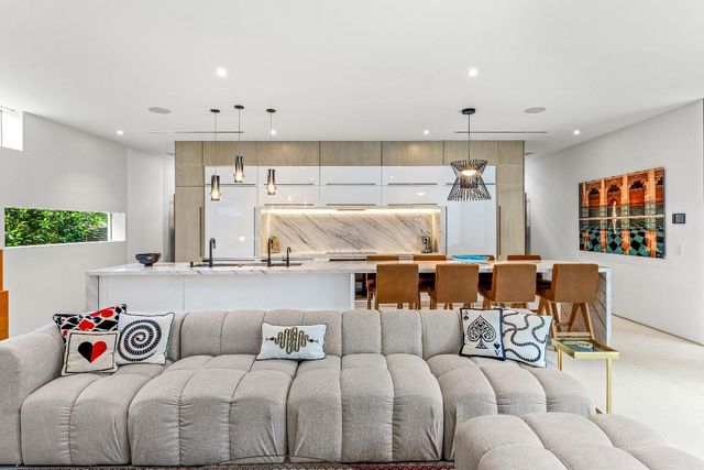 1106 N Swinton Avenue, Delray Beach, FL 33444