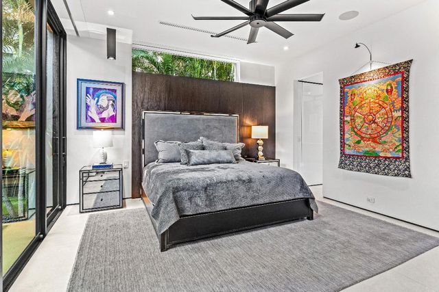 1106 N Swinton Avenue, Delray Beach, FL 33444