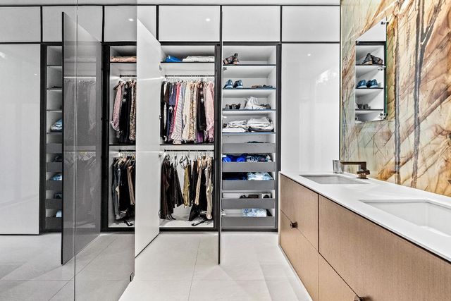 1106 N Swinton Avenue, Delray Beach, FL 33444