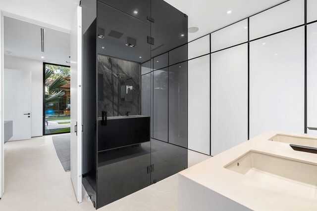 1106 N Swinton Avenue, Delray Beach, FL 33444