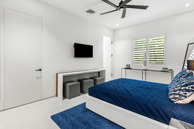 1106 N Swinton Avenue, Delray Beach, FL 33444