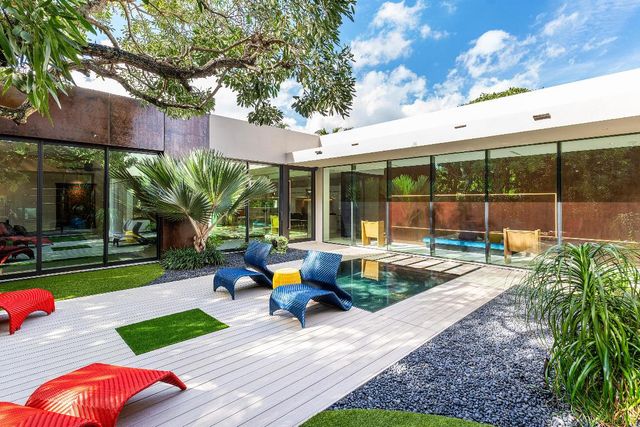 1106 N Swinton Avenue, Delray Beach, FL 33444