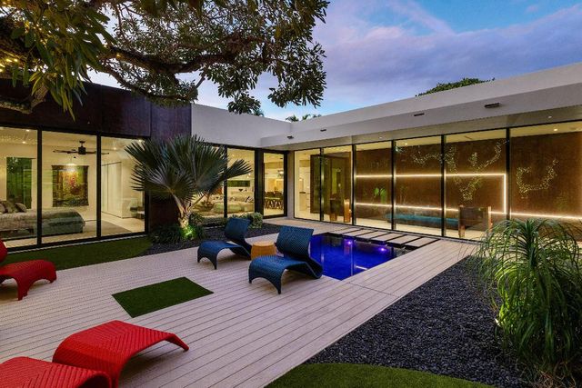 1106 N Swinton Avenue, Delray Beach, FL 33444