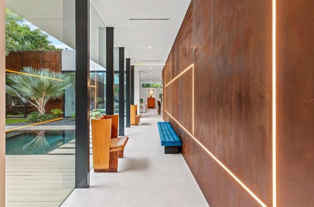 1106 N Swinton Avenue, Delray Beach, FL 33444