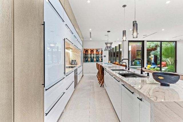 1106 N Swinton Avenue, Delray Beach, FL 33444