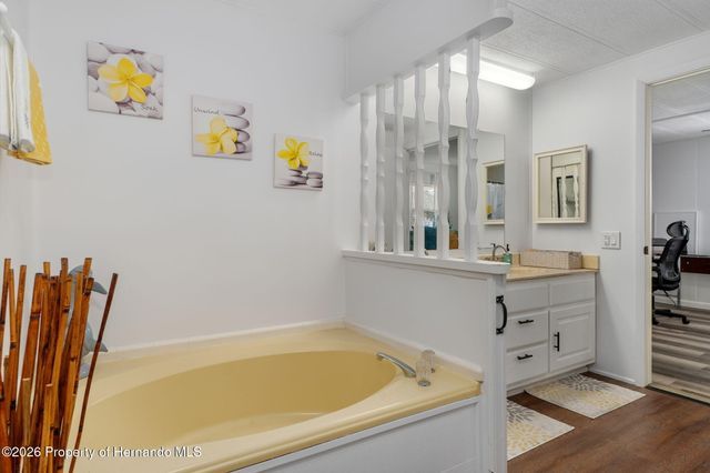 9256 Salisbury Drive, Brooksville, FL 34613