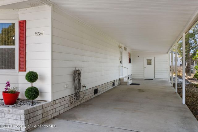 9256 Salisbury Drive, Brooksville, FL 34613