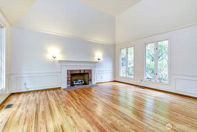 7795 80th Place SE, Mercer Island, WA 98040
