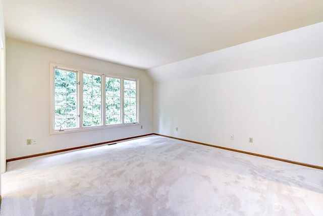 7795 80th Place SE, Mercer Island, WA 98040