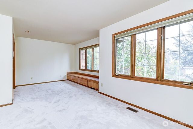 7795 80th Place SE, Mercer Island, WA 98040