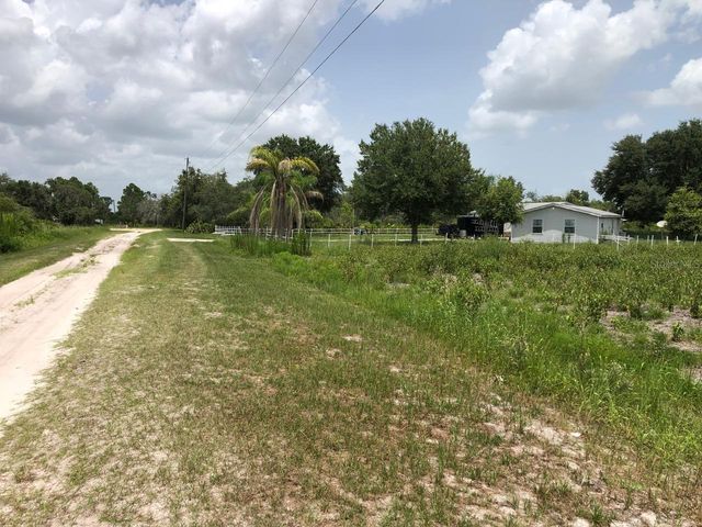DUCK KEY STREET, Lake Wales, FL 33859