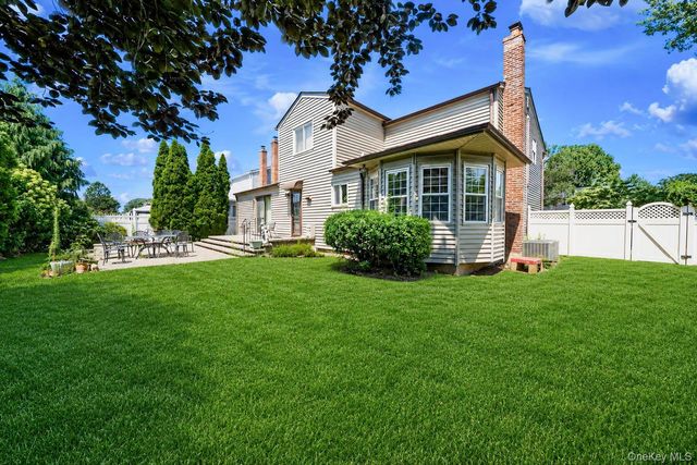 211 Meredith Lane, West Hempstead, NY 11552