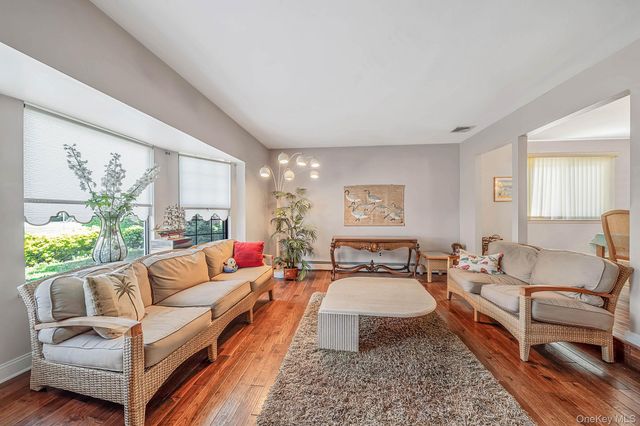211 Meredith Lane, West Hempstead, NY 11552