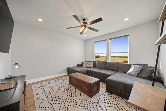 870 Dove Meadow Trail, Waxahachie, TX 75167