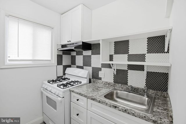 3330 RAVENWOOD AVE, Baltimore, MD 21213